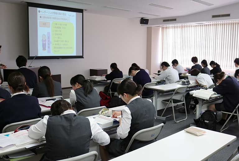 専門知識、能力の深化