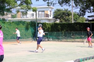 テニス中学生